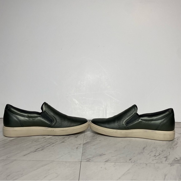 New! Ecco Classic Leather Slip On Sneaker 6 - Picture 5 of 13
